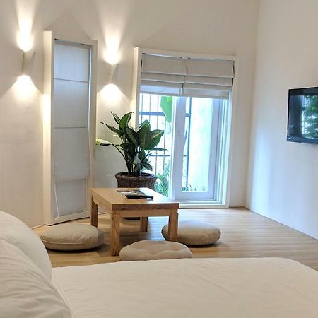 Circadian Japanese Studios In Downtown Bandar Ho Chi Minh Luaran gambar
